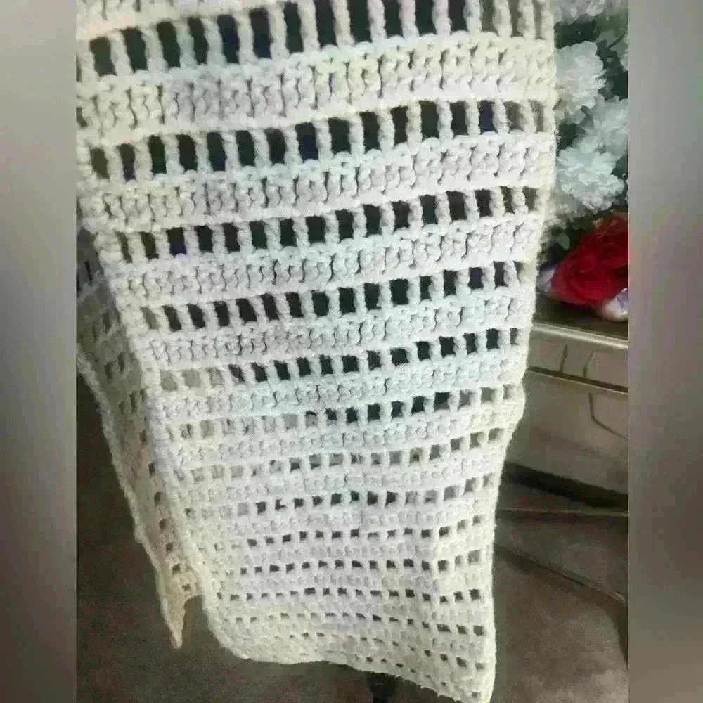 BOHO LONG WHITE OPEN CROCHETED VEST COUNTRY CONCERTS COASTAL COWGIRL SIZE S M L - Picture 9 of 10
